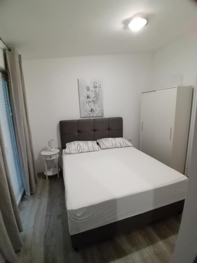 Tonka Apartments Gradac  Exteriör bild