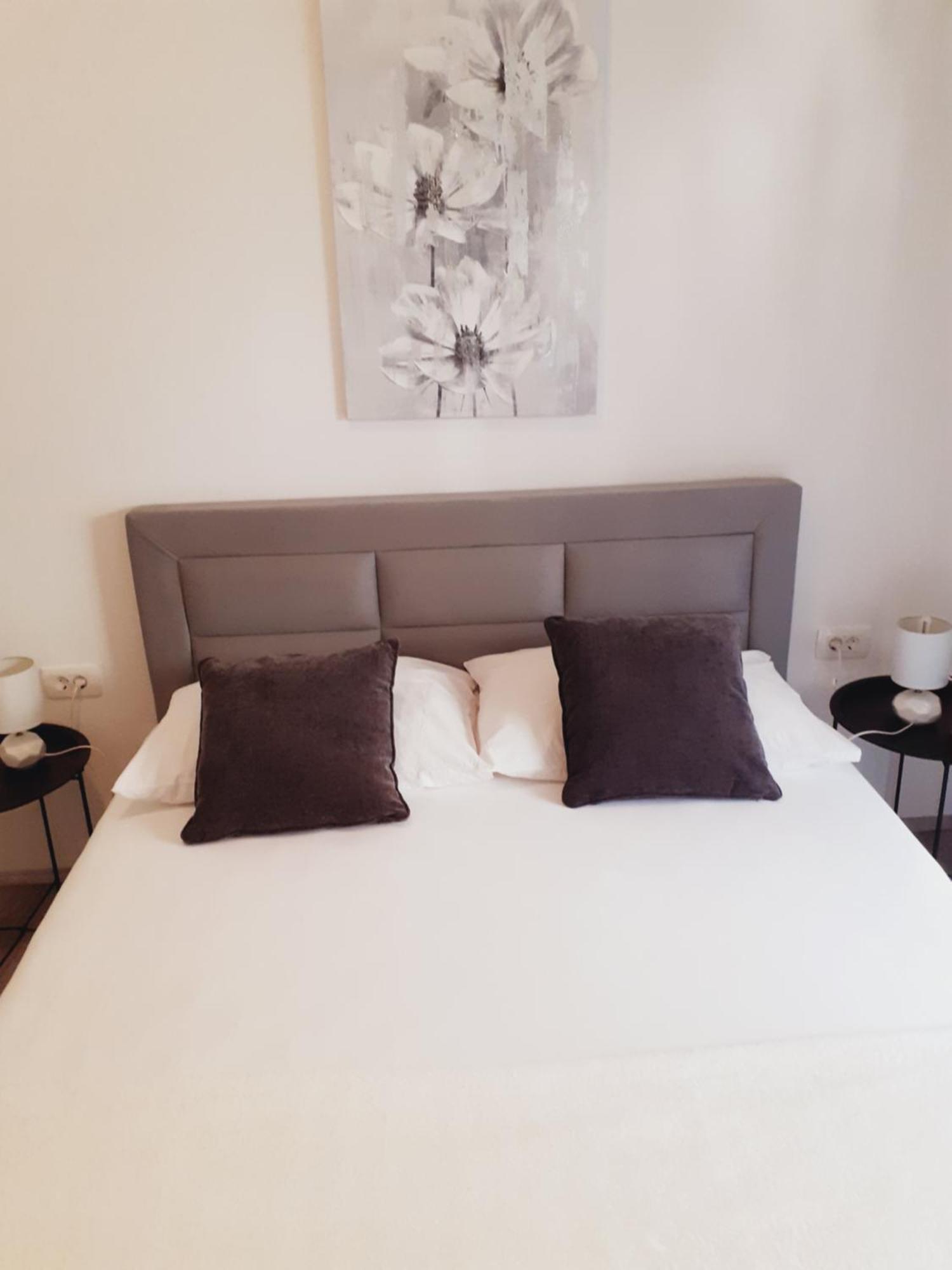 Tonka Apartments Gradac  Rum bild