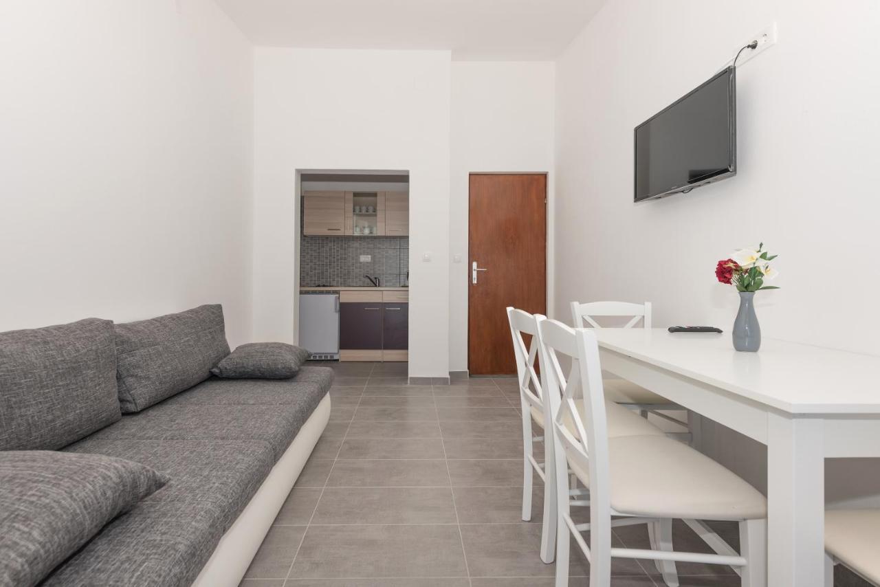 Tonka Apartments Gradac  Exteriör bild