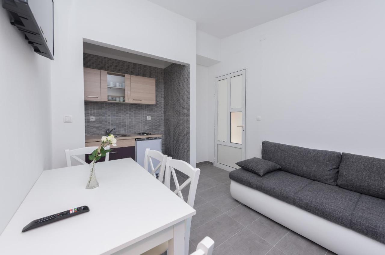 Tonka Apartments Gradac  Exteriör bild